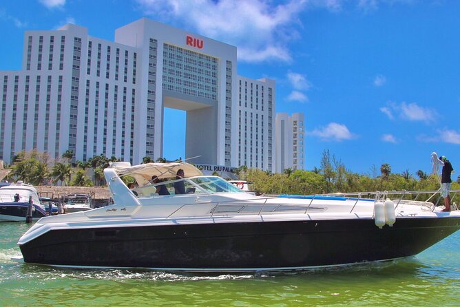 Cancun yachts rental BEATIFUL YACHT 46FT, 15 PAX MAX 25P6 - Swimming and snorkeling on the longer cruise