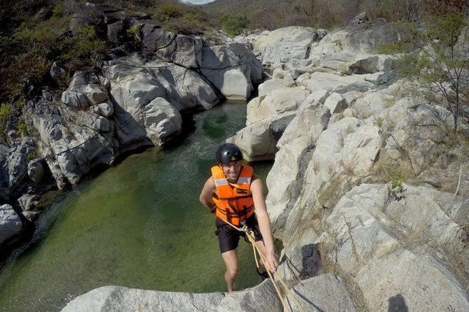 Canyoning in the Oaxacan Coast Canyons - Playa La Bocana and the meal after the canyon