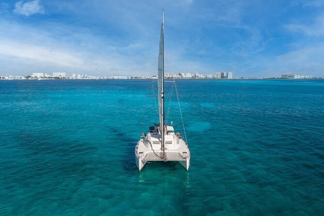 Catamaran Cancun to Isla mujeres Lunch OpenBar and Snorkeling - The price: attractive at first, less simple at checkout