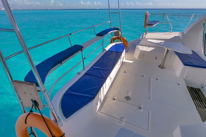 Catamaran Cancun to Isla mujeres Lunch OpenBar and Snorkeling - Boarding in Cancun and settling into the catamaran