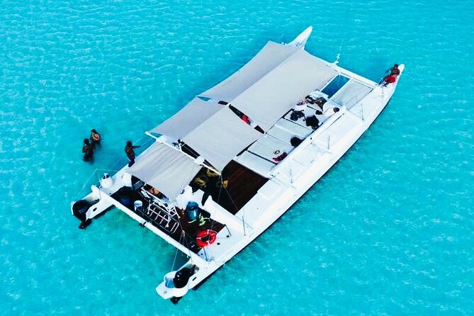 Catamaran Snorkel Adventure to El Cielo and The Money Bar Beach - Colombia Deep Reef and the second look underwater