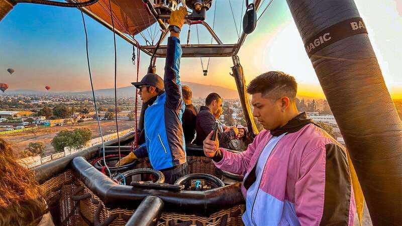 CDMX: Teotihuacan Balloon Flight with Optional Pyramids Tour - The morning transfer and balloon port