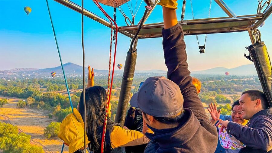CDMX: Teotihuacan Balloon Flight with Optional Pyramids Tour - The Basilica of Guadalupe adds a different kind of Mexico