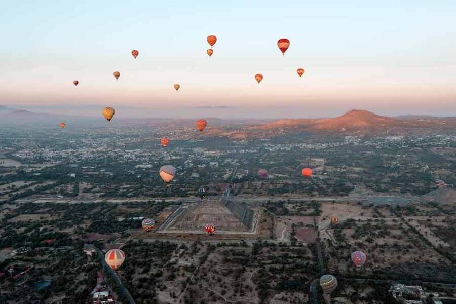 CDMX: Teotihuacan Hot Air Balloon with Breakfast - Fog, timing, and the reality of sunrise