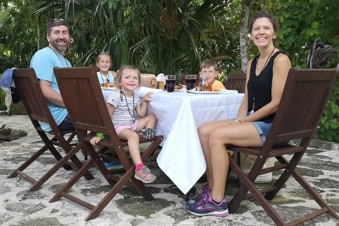 Chacchoben Mayan Ruins and Bacalar Lagoon Combo Tour from Costa Maya - Lunch and freshwater time at Bacalar Lagoon