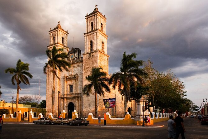 Chichén Itzá, Cenote and Valladolid with Lunch and transportation. - A short look at Valladolid