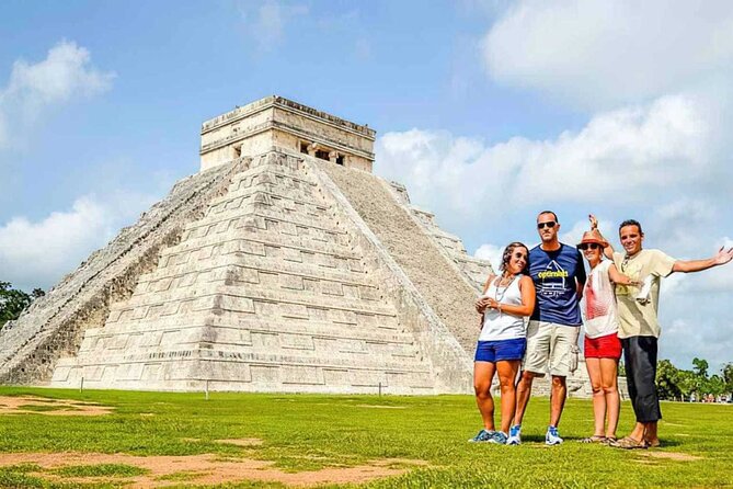 Chichén Itzá, Cenote Suytún & Cenote Ik-kil Expedition - Valladolid in a short final visit