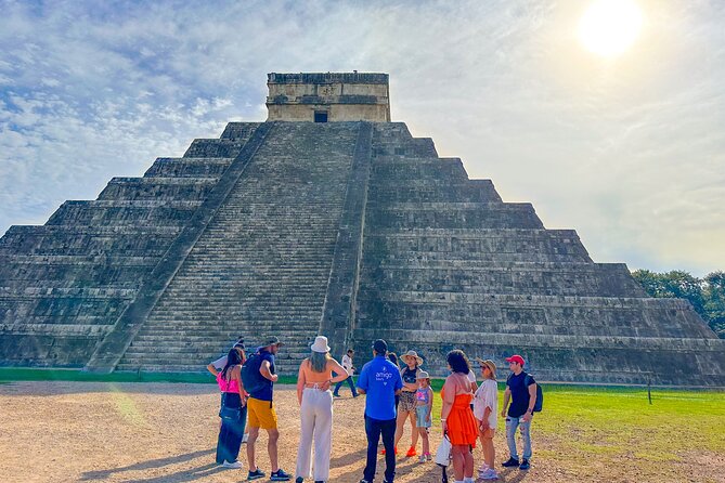 Chichen Itza Early Access All Inclusive: Hotel Pick up & All Fees - The Temple of the Warriors and the Great Ball Court