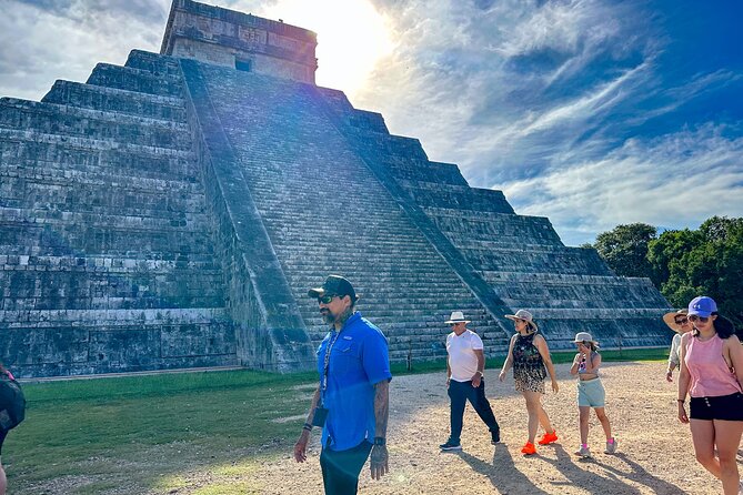 Chichen Itza Early Access All Inclusive: Hotel Pick up & All Fees - The lunch and shopping question