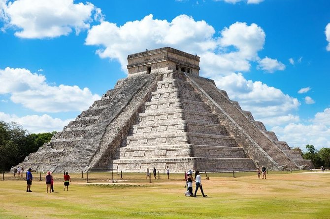 Chichen Itza Free Tours with Cenote Experience in Mexico - Guides, group size, and the human side