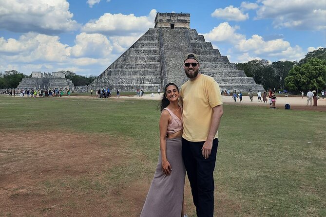 Chichen Itza Guided Group Walking Tour - Last minute booking - Guide quality is the tour’s biggest strength