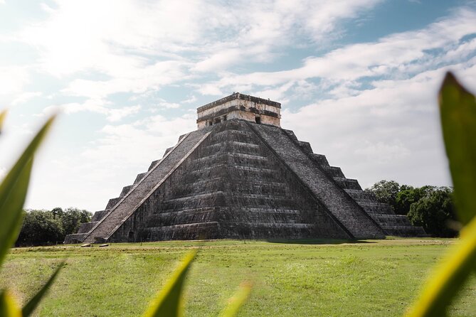 Chichen Itza Ticket with optional Guide - Exploring the Ball Court and Temple of Warriors