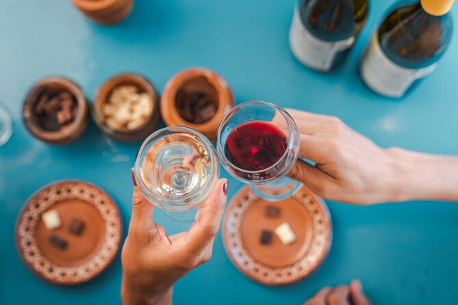 Chocolate Seaside Workshop & Wine Tasting - How the small group affects the experience