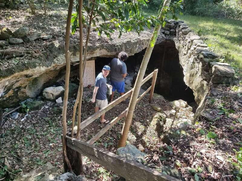 Cozumel: 5-Hour Private Caves and Ruins Tour with Lunch - A Mexican lunch with sand under your feet