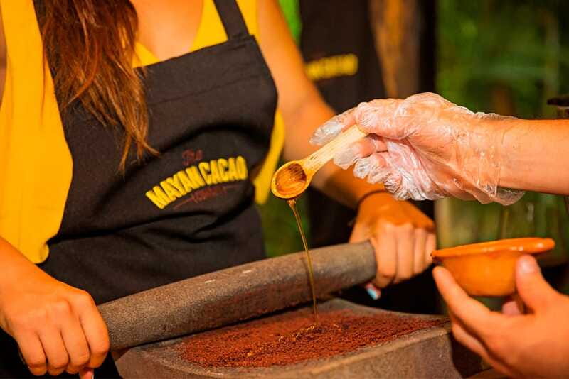 Cozumel: Chocolate Workshop at The Mayan Cacao Company - Making your own handmade chocolate bar