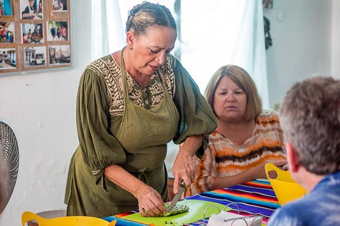 Cozumel Cooking Class - Learning the tools behind Mexican cooking