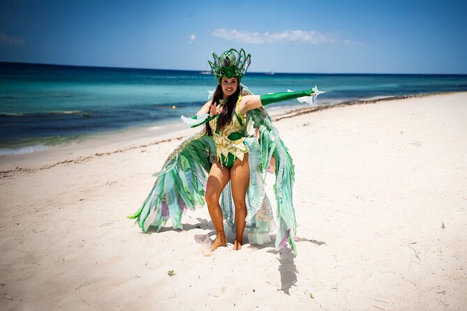 Cozumel: KUZÁ Beach Pass with Buffet, Open Bar & Activities - The buffet and open bar