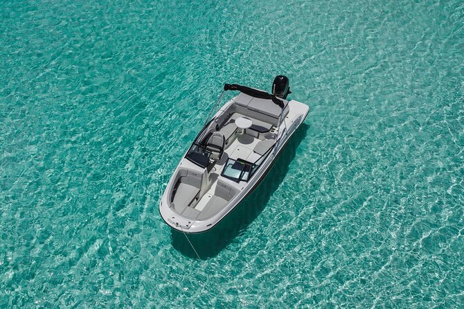 Deluxe Private Boats - 24 ft Sea Ray - Why the private format is worth considering