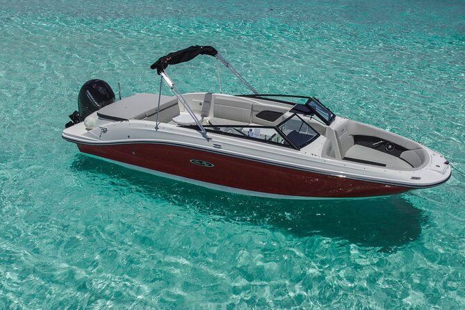 Deluxe Private Boats - 24 ft Sea Ray - Starting at Marina Fonatur in Cozumel