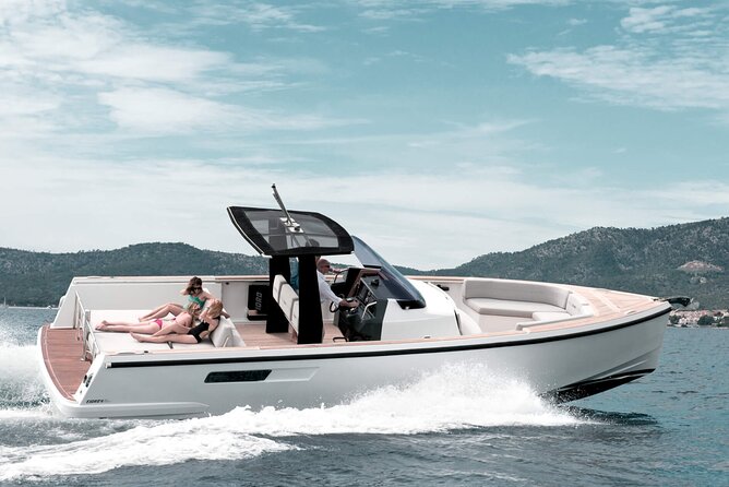 Deluxe Private Boats - 36 ft Fjord - Palancar Reef, with room to adjust the snorkeling