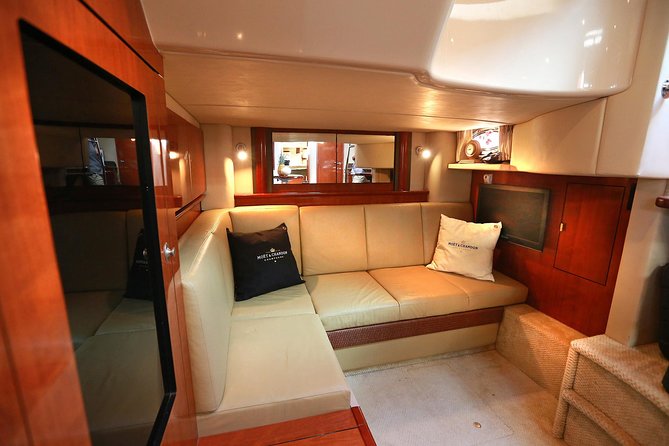 Deluxe Private Boats - 40 ft Sea Ray - A waist-deep swim in the natural reserve