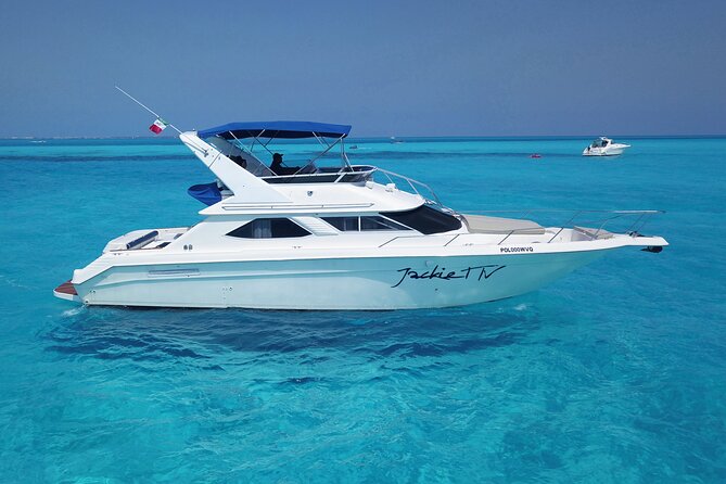 Deluxe Yacht 48FT with FlyBrige Rental in Cancun - Why Isla Mujeres changes the value