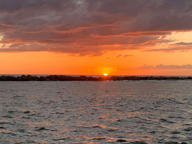 Destin: Dolphin Watching Cruise - What the boat feels like with 49 passengers