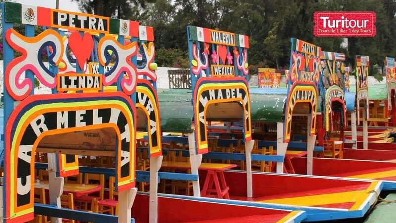 Discover Xochimilco and Coyoacán: Tradition, Music, Culture - From the cathedral meeting point to southern Mexico City