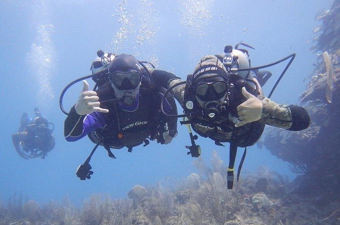 Discovery Scuba Dive. - The boat ride leads to a nearby coral reef