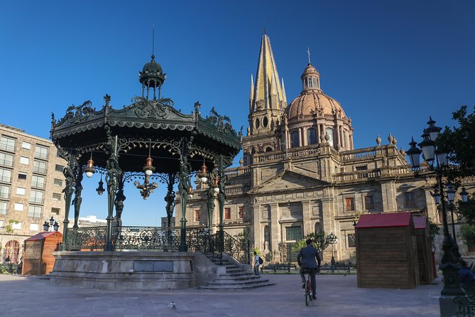 Downtown Guadalajara and Tlaquepaque Tour - Why Pair Guadalajara With Tlaquepaque?