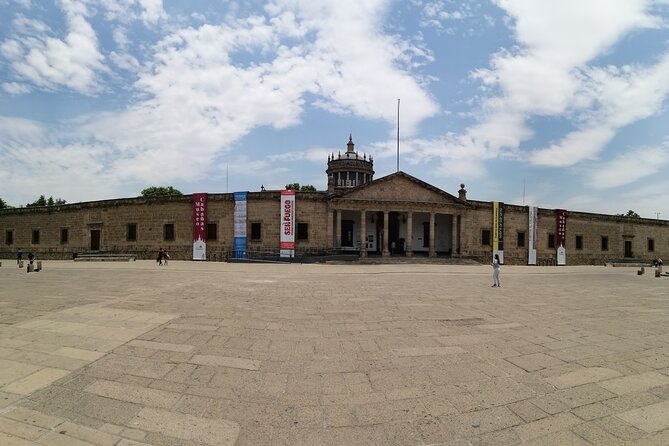 Downtown Guadalajara and Tlaquepaque Tour - Galerias Sergio Bustamante in Ten Minutes
