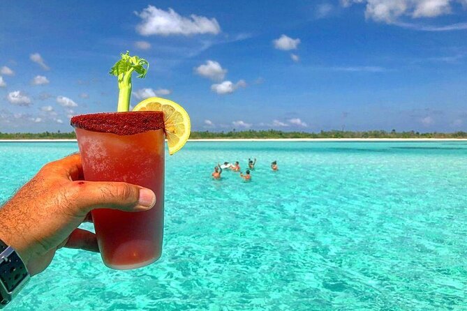 El Cielo Cozumel Snorkeling Tour - All-Inclusive - El Cielo sandbar is the easiest hour of the trip