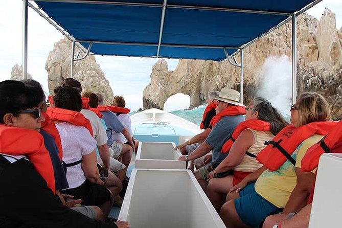 Famous Arch tour with Glass Bottom Boat. - Finding the marina without losing time