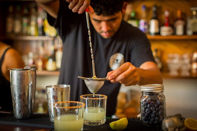 Food & Mixology Tour:Tequila,Tacos, Mezcal and Agave Cocktails - Taco stands and the Mezcal y Sal finish