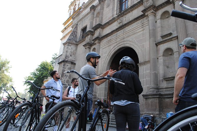 Frida Kahlo VIP [Museum Tickets Included] Bike, Markets & Churros - Jardín Centenario and the easy pace