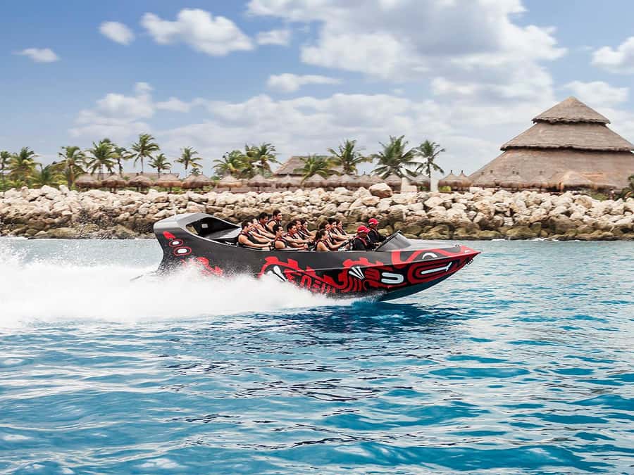 From Cancun: Complete Combo to Xcaret Park! - Eating at Xcaret: regular or Plus