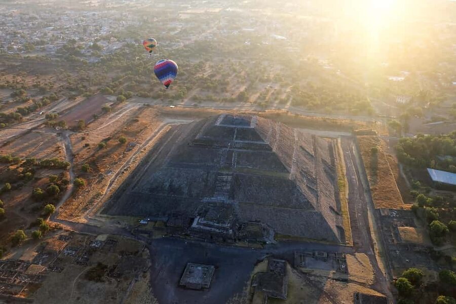 From CDMX: Teotihuacan Hot Air Balloon Ride & Optional Tours - Toasting the landing and finding breakfast