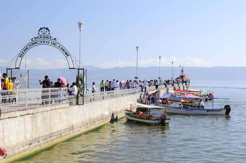 From Guadalajara: Enchanting Lake Chapala & Ajijic Day Trip - What the guide adds to the day