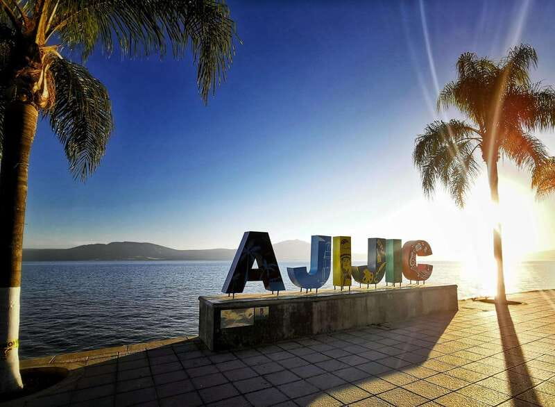 From Guadalajara: Enchanting Lake Chapala & Ajijic Day Trip - The real value of the $40 price