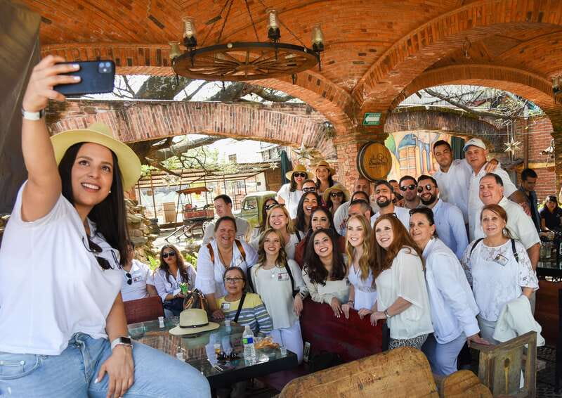 From Guadalajara: Tequila Trail Tour with Tasting - Tequila town, one hour at a time