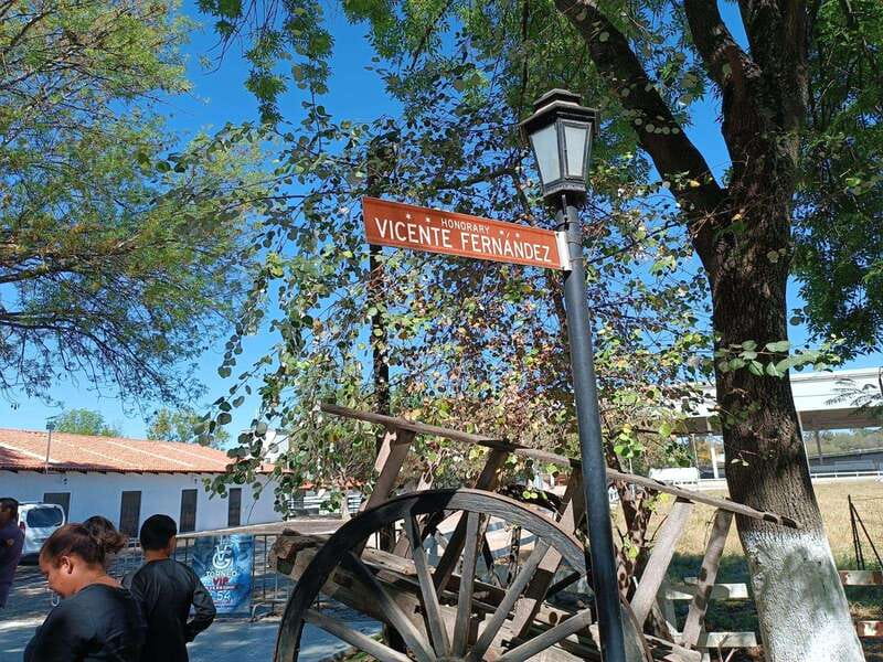 From Guadalajara to Chapala Lake: Funny and cultural tour - Regional sweets on the ride back