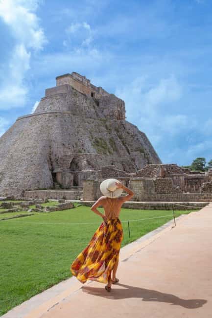 From Mérida:Uxmal and amazing cenotes guided tour with lunch - Leaving Parque Santa Ana at 7:30 a.m.
