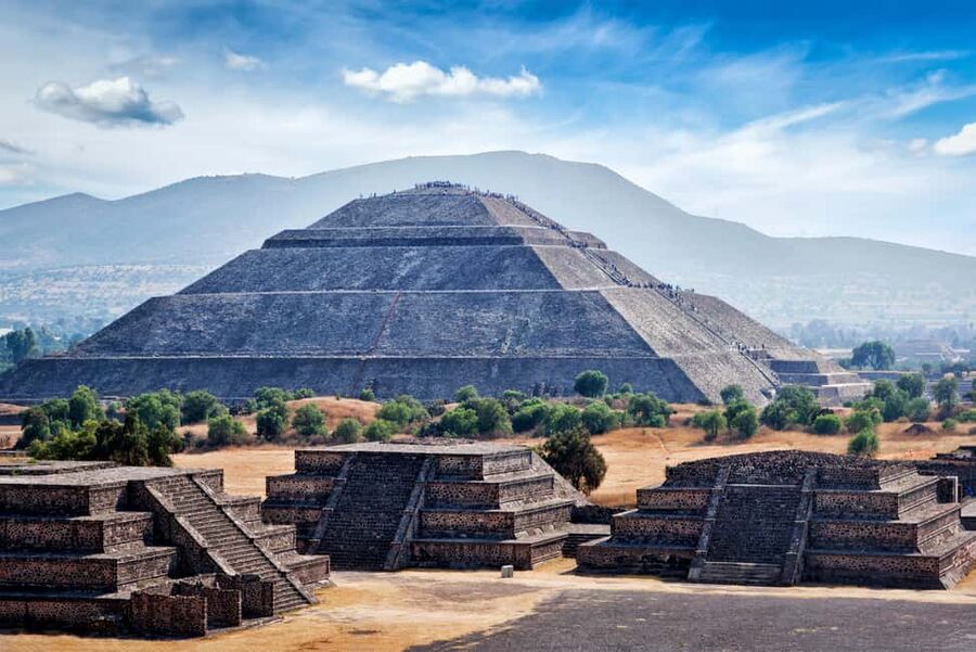 From Mexico City: Expedition to Teotihuacan, Tlatelolco, and Basilica of Guadalupe - The Basilica of Guadalupe and its living meaning