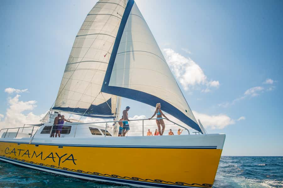 From Puerto Aventuras: Share Catamaran Tour - Reaching the INAH reef