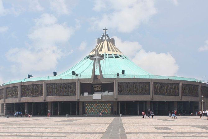 Full-Day Teotihuacan & Basilica Guadalupe Tour - Guadalupe: an important sanctuary with limited time