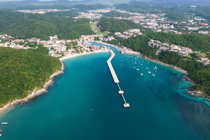 Full Day Tour of the Bays of Huatulco - Cacaluta Bay and the heart-shaped beach