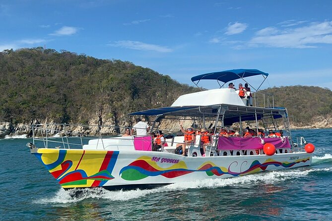 Full Day Tour of the Bays of Huatulco - Starting at Santa Cruz Bay