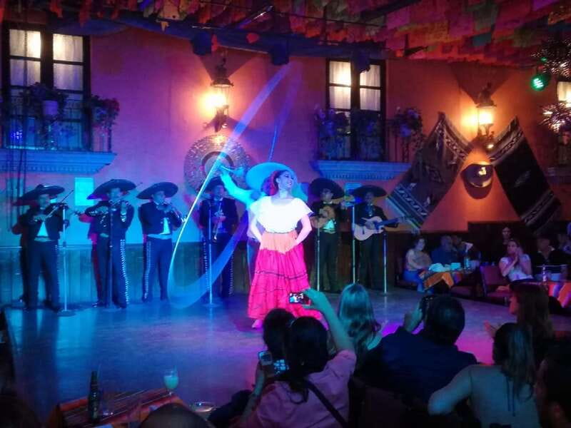 Garibaldi by Night - Mexico City - What the bilingual guide adds