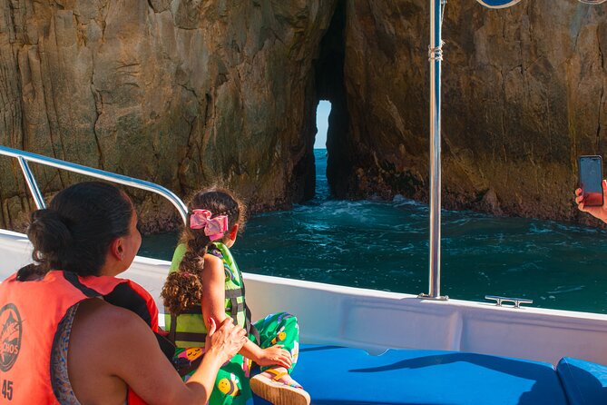 Glass-bottom boat tour to the Arch + beach time - Is $19 a fair price?