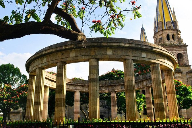Guadalajara and Tlaquepaque City Sightseeing Tour - Tlaquepaque’s galleries, sweets, and pedestrian streets
